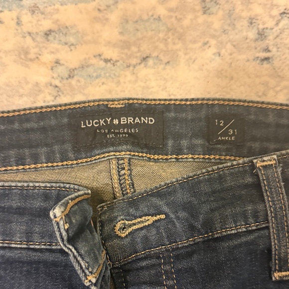Lucky Skinny Jeans - Picture 3 of 8